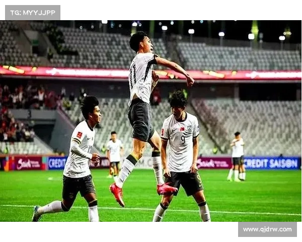 王钰栋刘诚宇首次合练 U20锋线组合期待在国家队首度破门 王钰栋刘诚宇首次合练 U20锋线组合期待在国家队首度破门